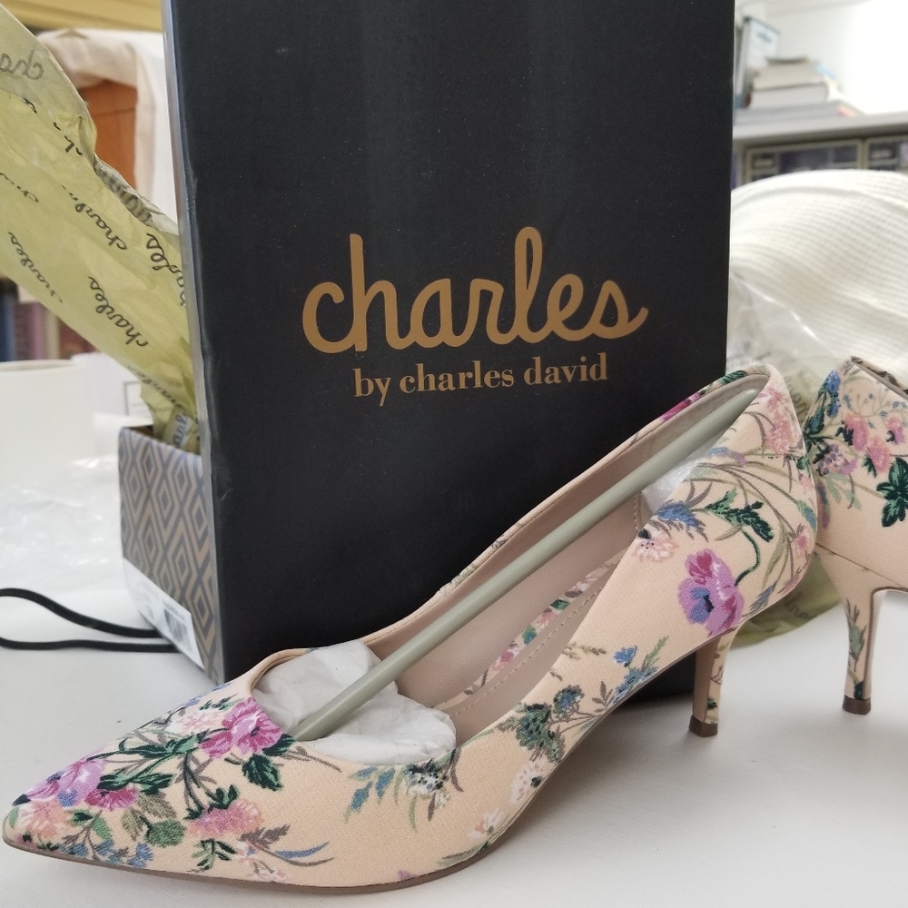 Anthropologie Floral Pump
